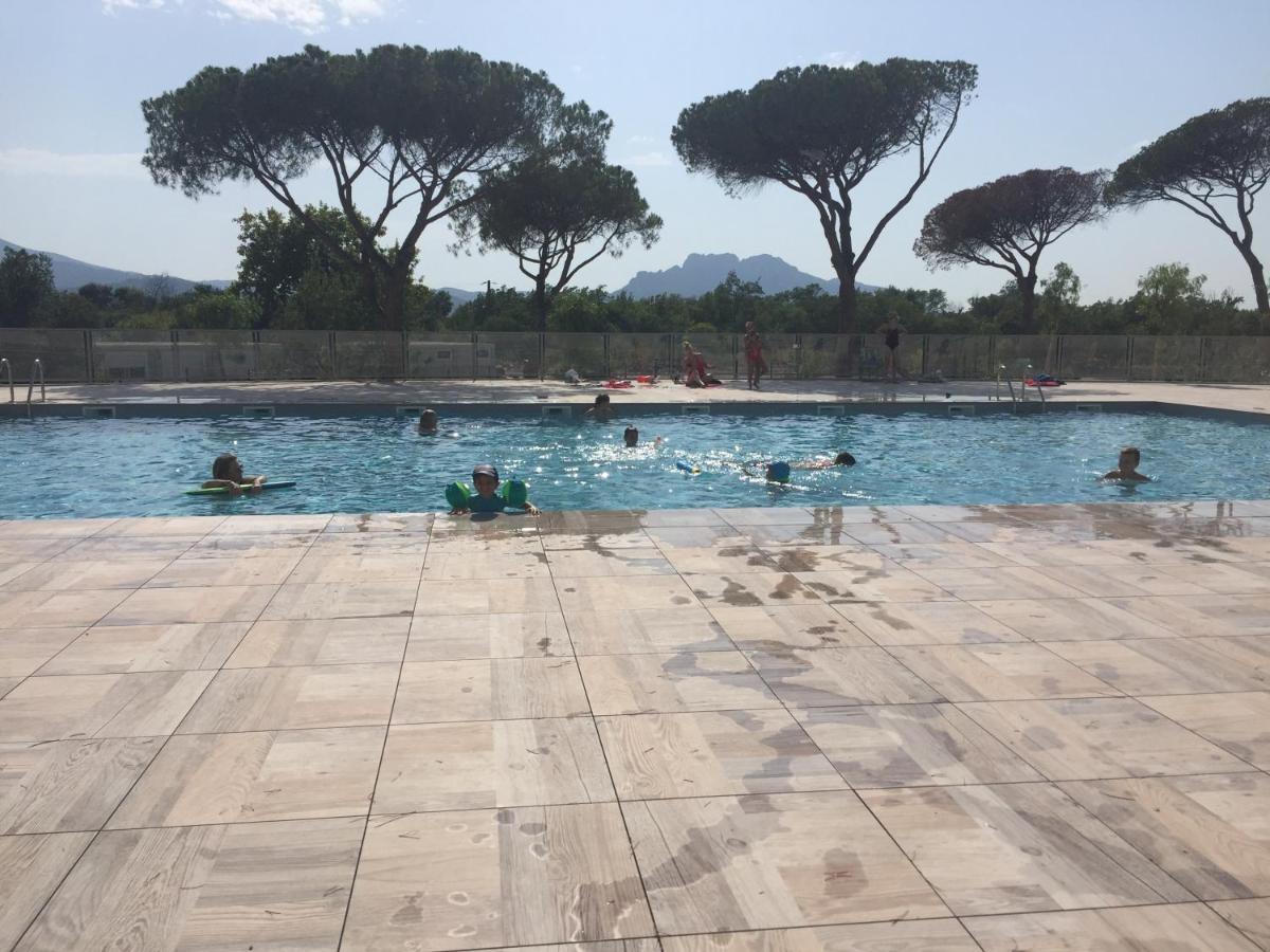 Appartement Neuf Moderne Avec Piscine Puget-sur Argens Exteriér fotografie