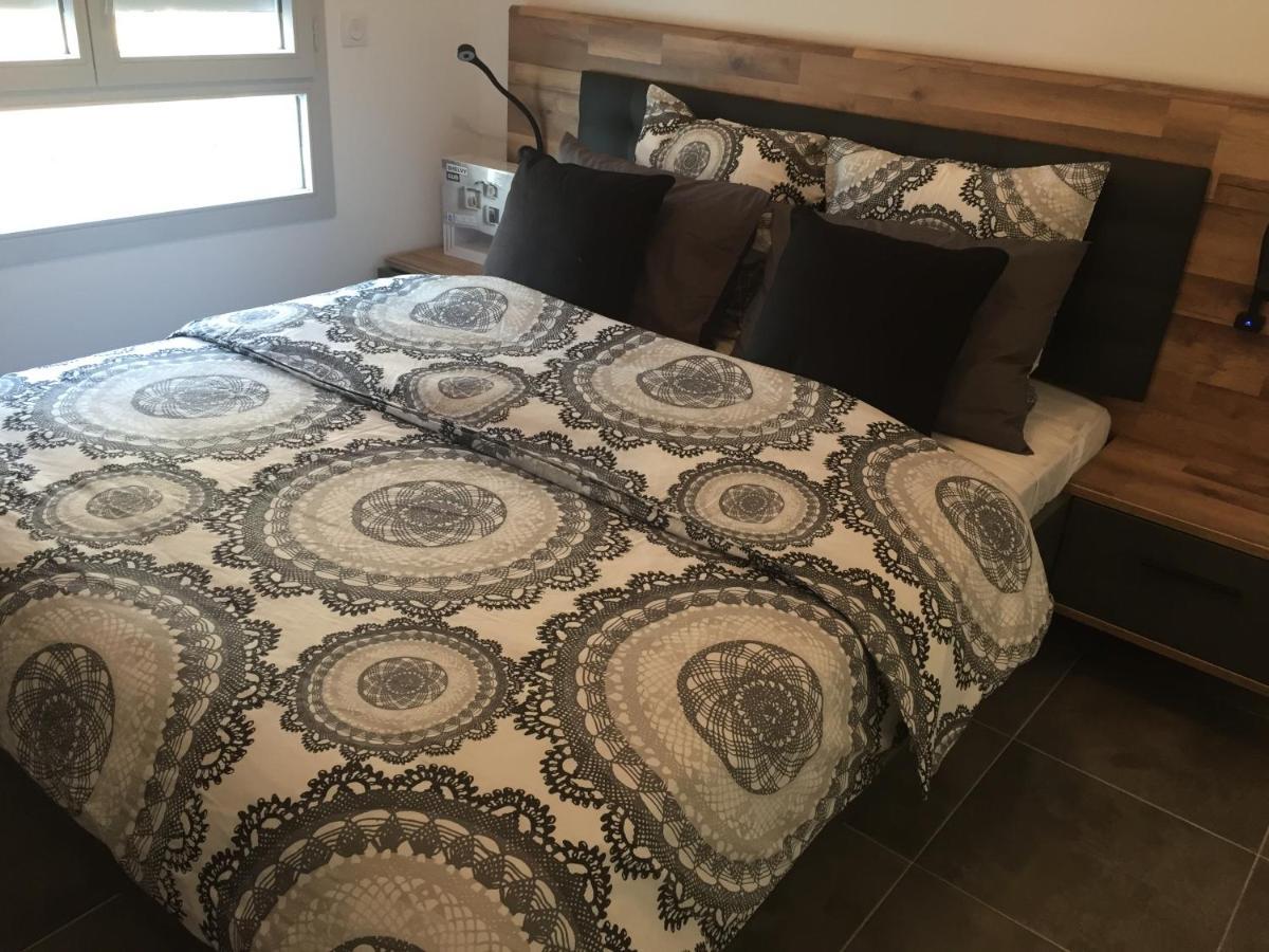 Appartement Neuf Moderne Avec Piscine Puget-sur Argens Exteriér fotografie